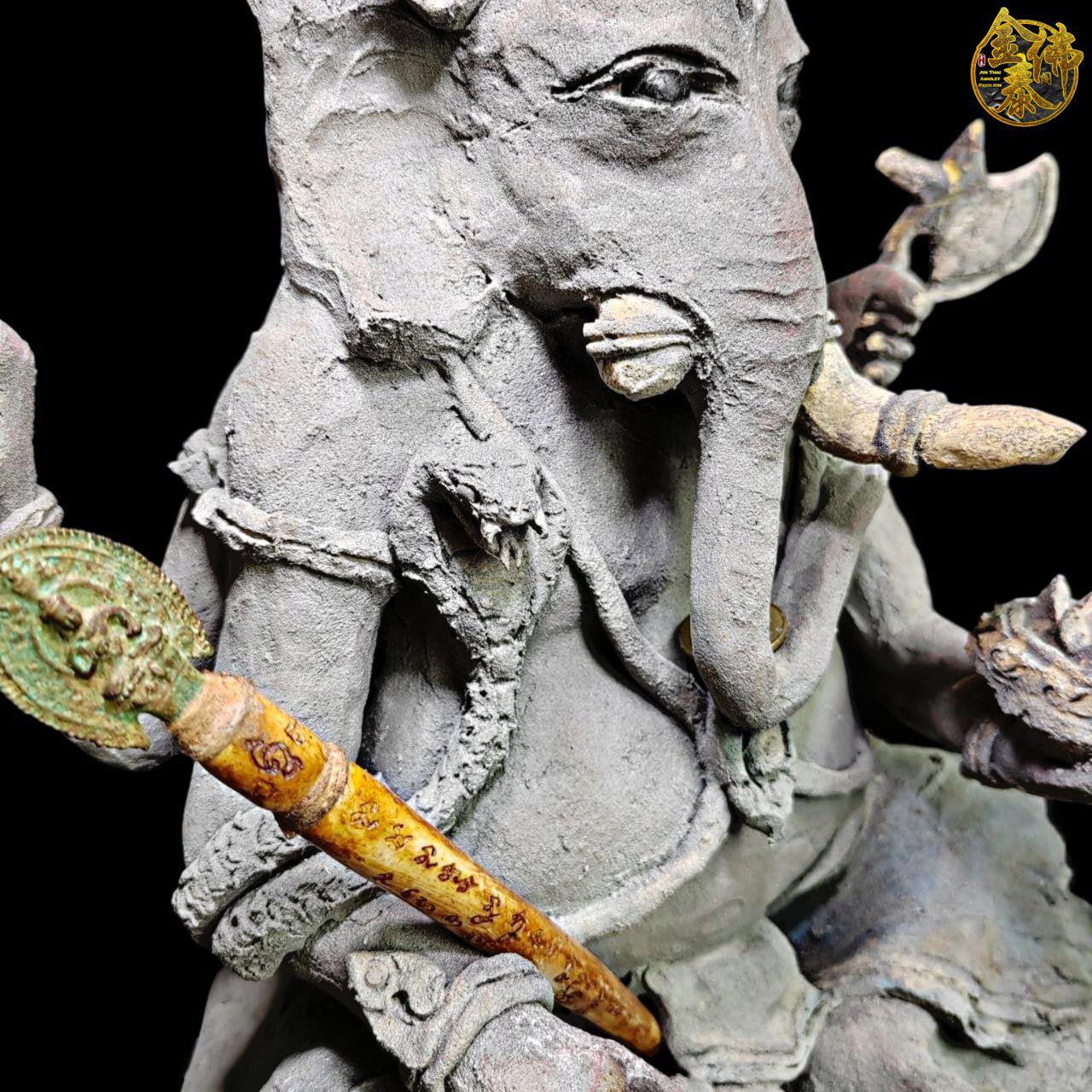 LP KONG柬埔寨奇憎龙普空手模夜光象神 | SAN Pin Selection