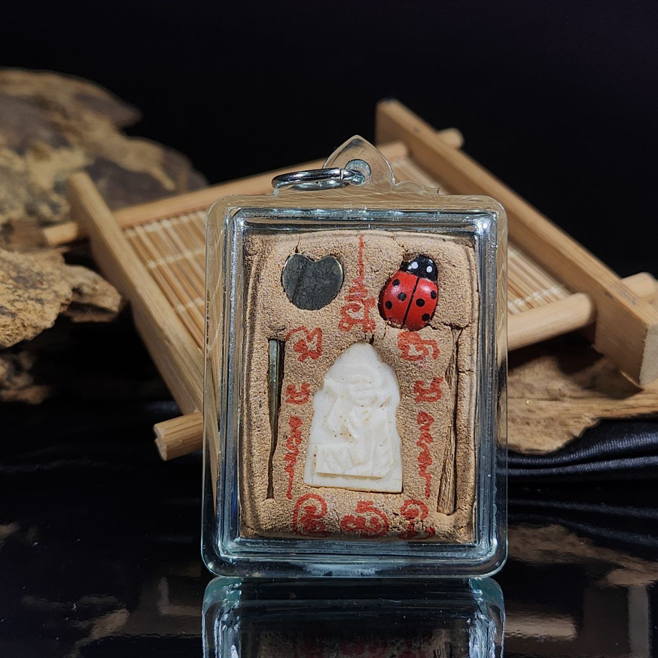 ARCHAN LARRY啊赞烈蝴蝶仙子象牙雕刻招财女神 | SAN Pin Selection