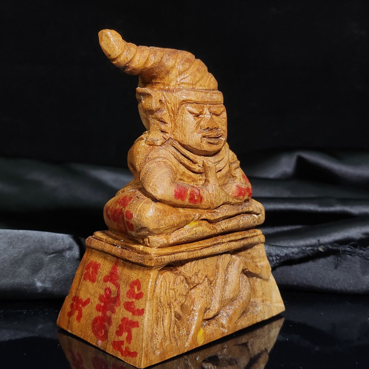 ARCHAN BOY啊赞拜祭祖版情圣帕罂金身（木雕） | SAN Pin Selection