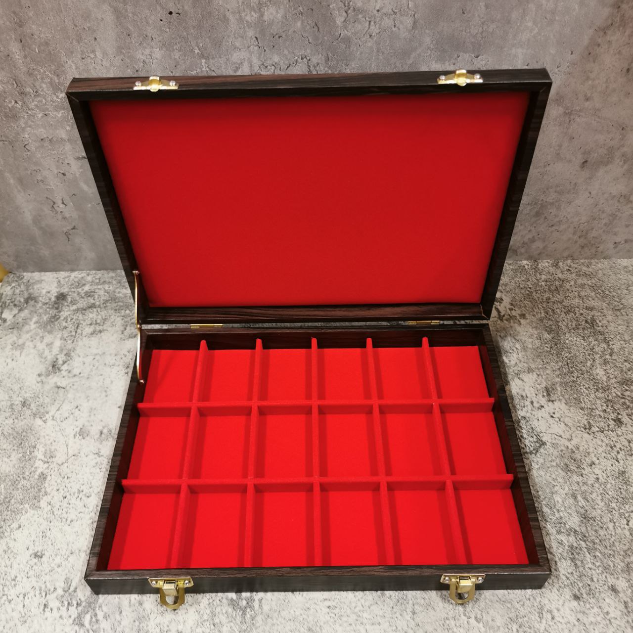 佛牌盒 （木条纹款式) | SAN Pin Selection