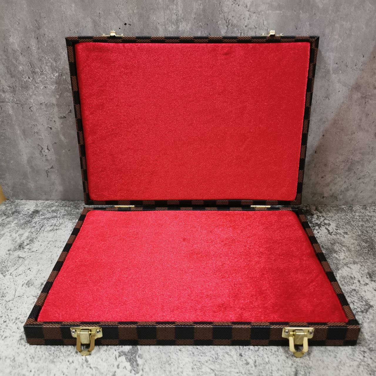 佛牌盒 （格子款式） | SAN Pin Selection