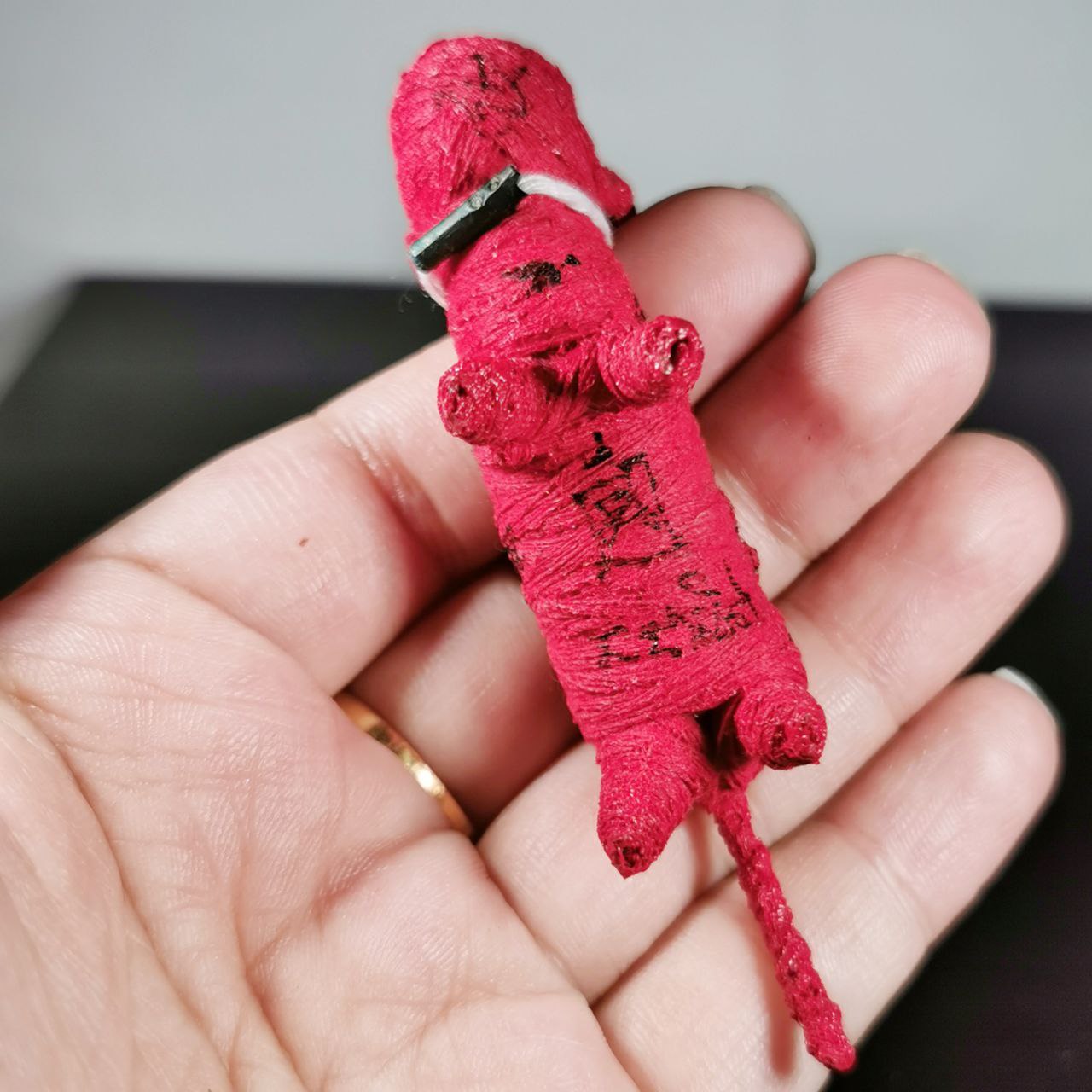 LP IM婆谭音招财水牛（红色） | SAN Pin Selection