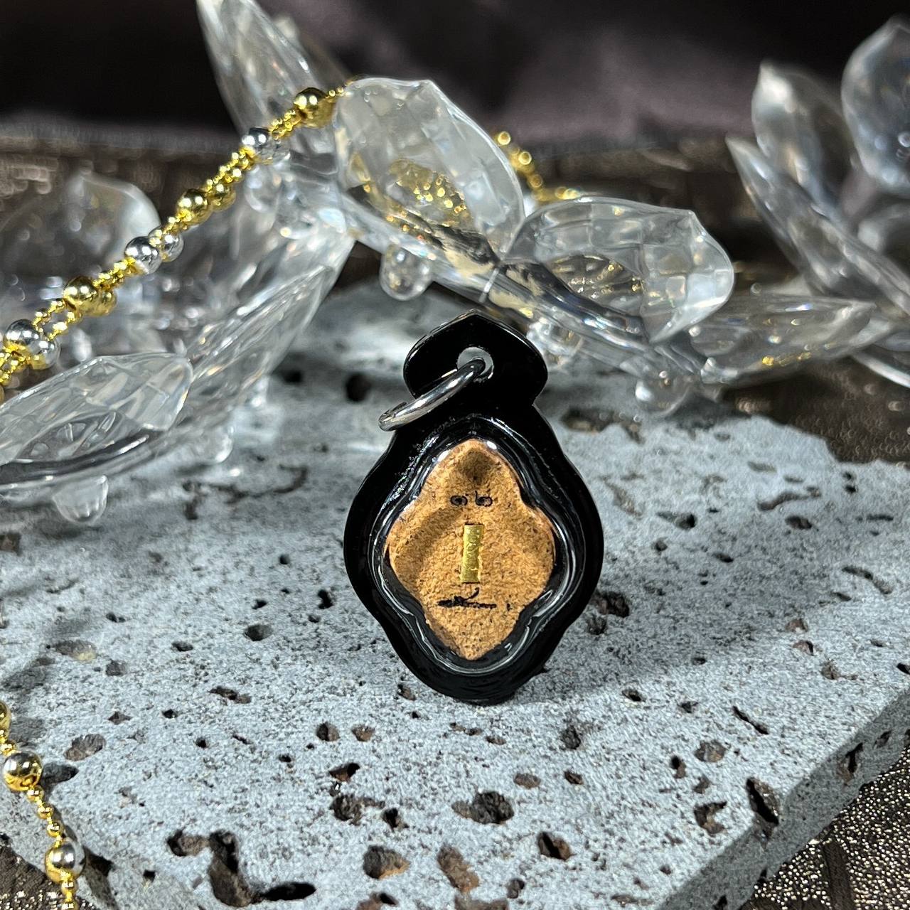 PHRA ARCHAN PHANSEAN阿占潘贤第一期红药粉金苍蝇（贴金箔 纯金符管）
 | SAN Pin Selection