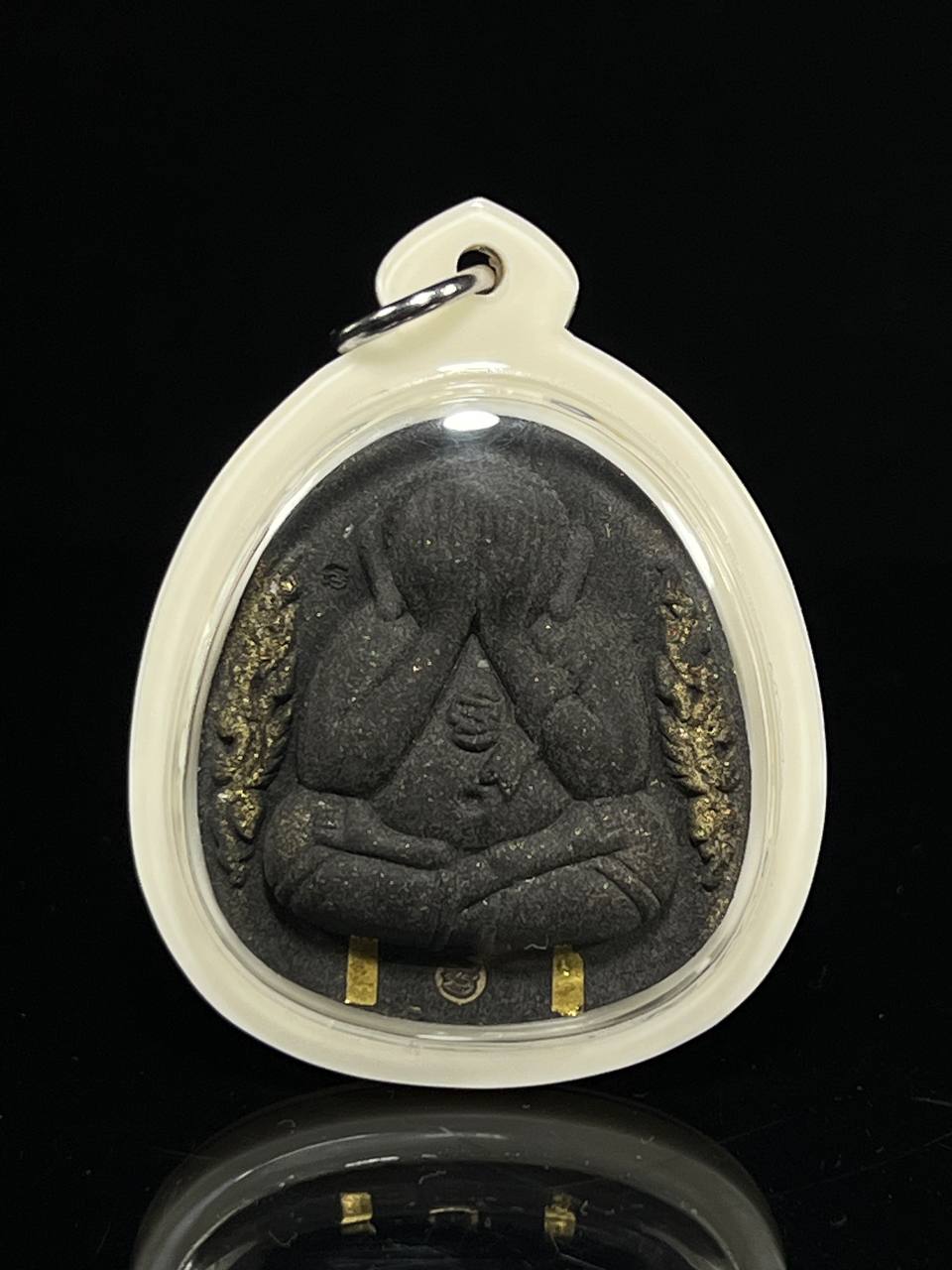 龙婆通2567 亿万富翁掩面必达【金符管】
 | SAN Pin Selection