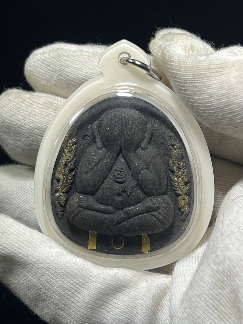 龙婆通2567 亿万富翁掩面必达【金符管】
 | SAN Pin Selection