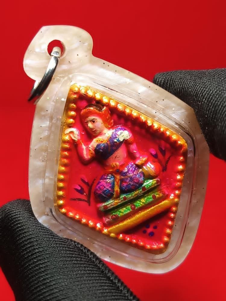 龙婆坤BE.2537招财女神（现物实拍）
 | Jin Thai Fo Pai