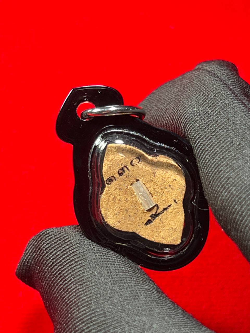 PHRA ARCHAN PHANSEAN阿占潘贤第一期红药粉金苍蝇（贴银箔 纯银符管）现物实拍
 | SAN Pin Selection