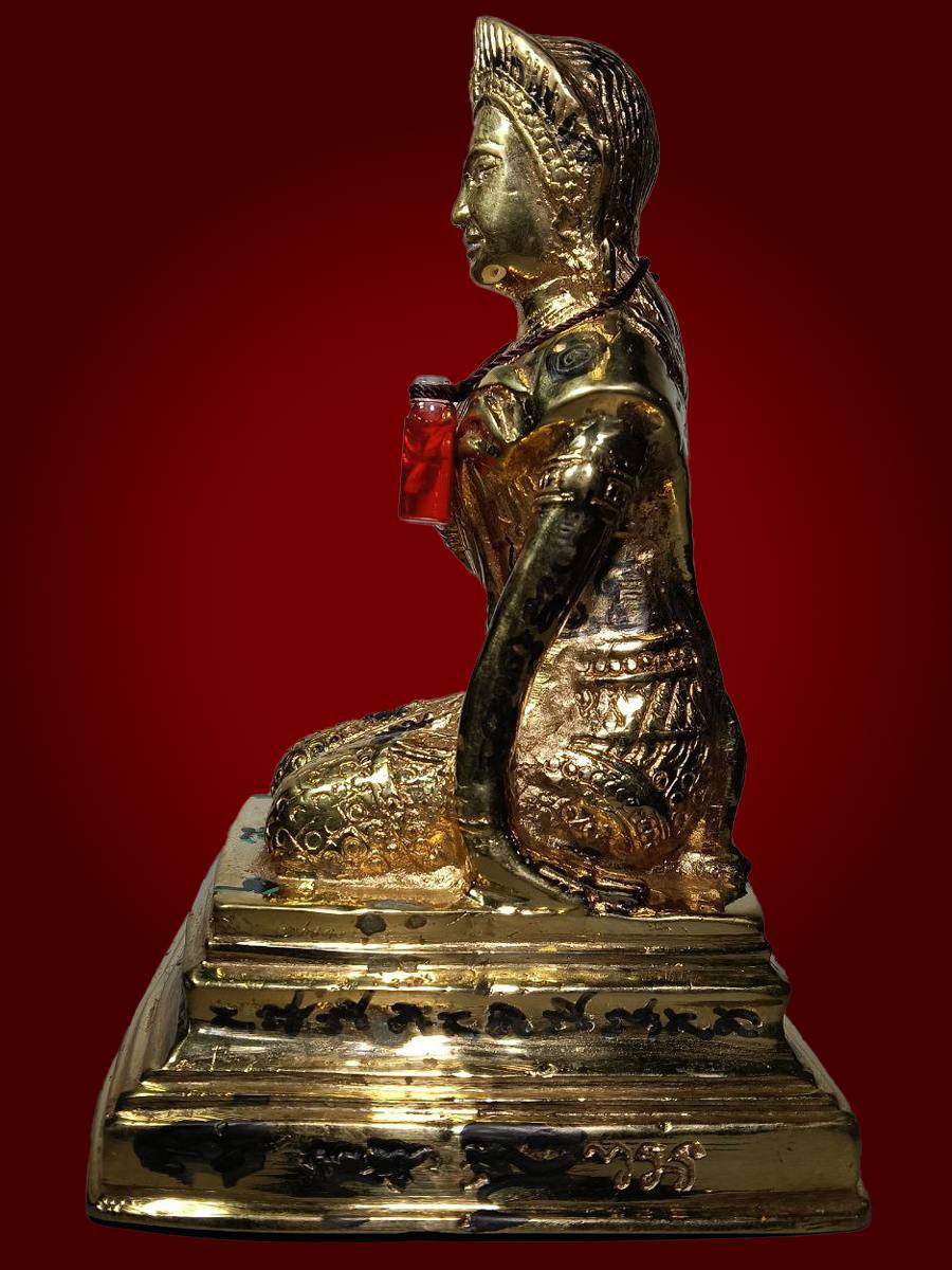 丰收女神供奉金身 | Jin Thai Fo Pai