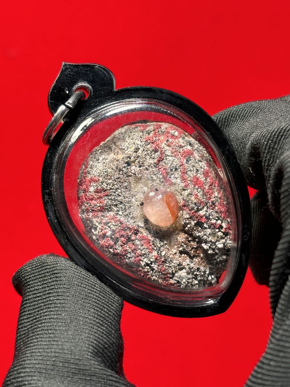 阿赞Mek|纯手工模重料异性缘Yonee|和合锁心必备圣物（现物实拍） | SAN Pin Selection