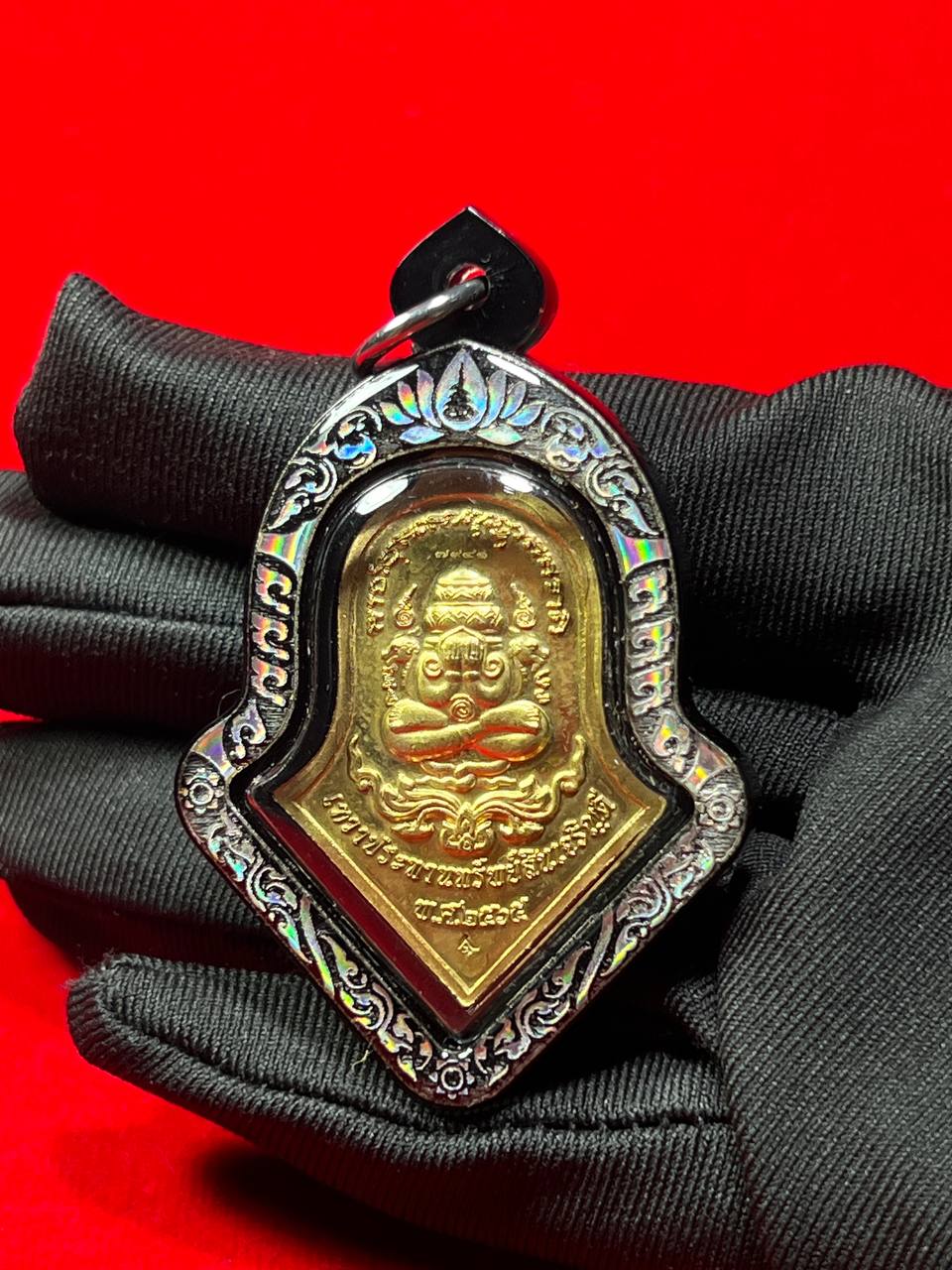 LP YIT龙婆易鬼王富裕掩面必达佛TONG DAENG（镭射边亚克力防水壳） | Jin Thai Fo Pai