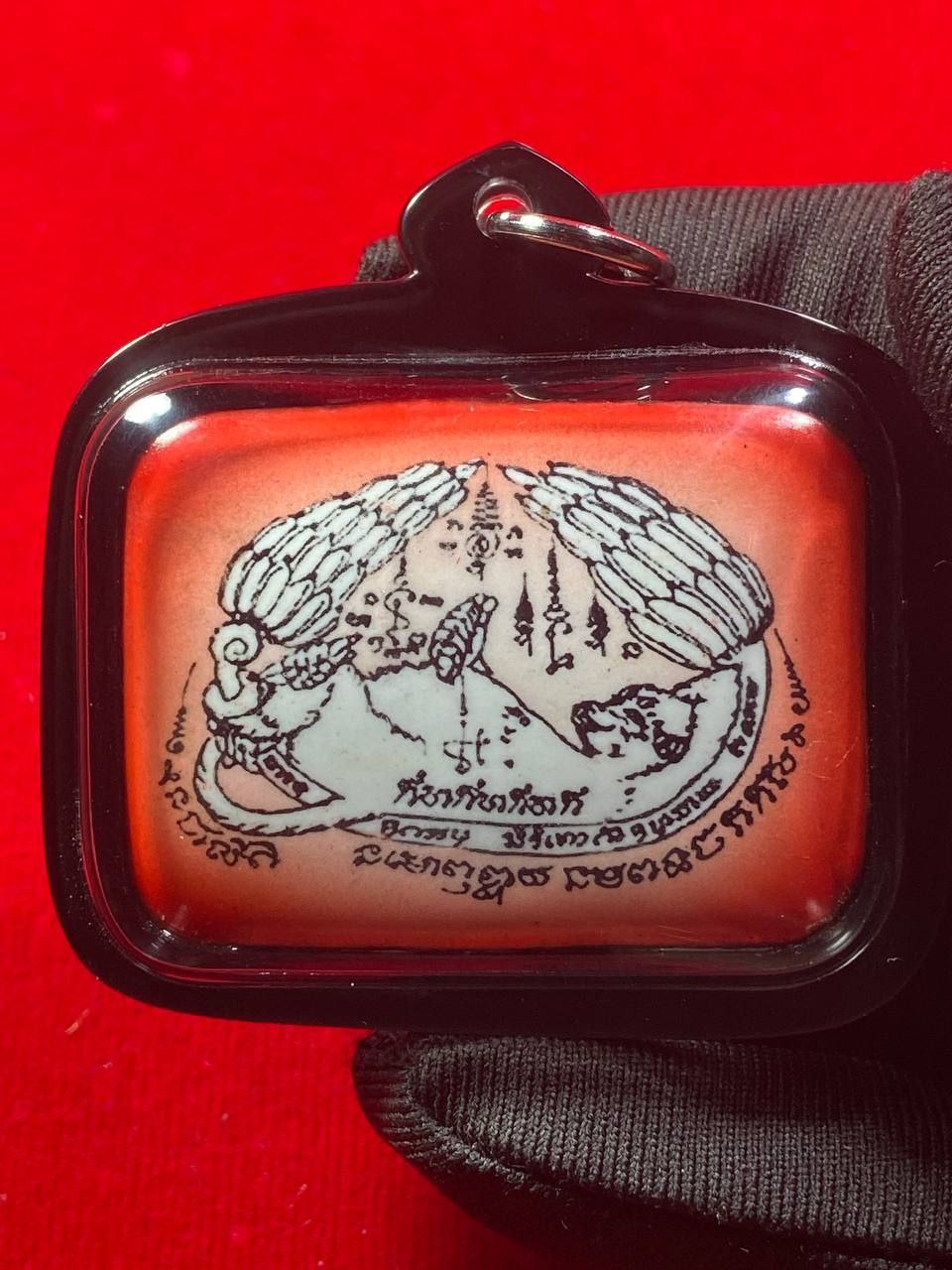 Jin Thai Fo Pai - 【Lersi Toon 鲁士吨 · 猴子吃香蕉 · 红白底版】现物实拍