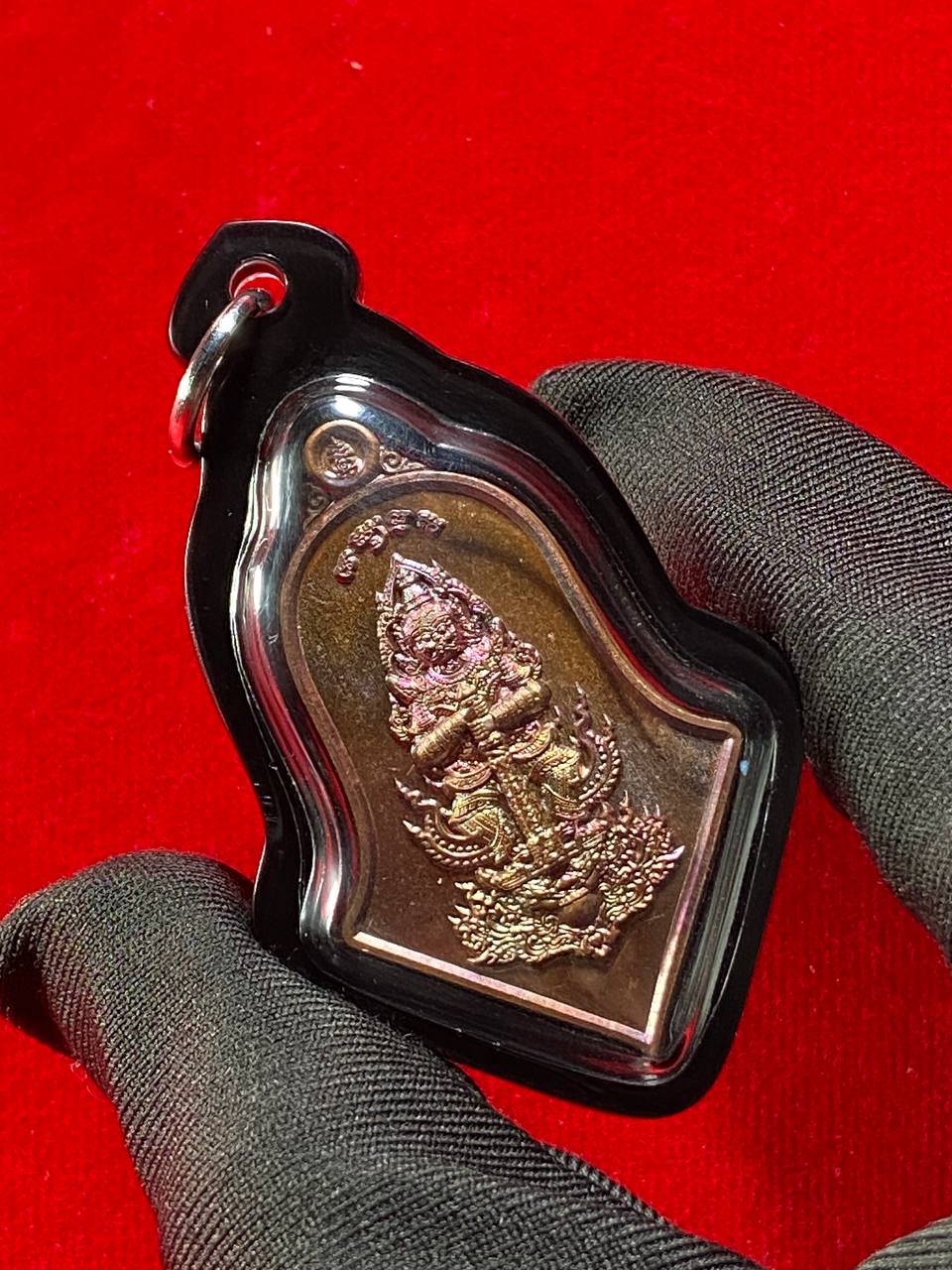 Rian Taoweksuwan 
Roon Maha MongKhun Phutta Satawas
Wat PhaNonNangChuen B.E.2565 现物实拍 | SAN Pin Selection