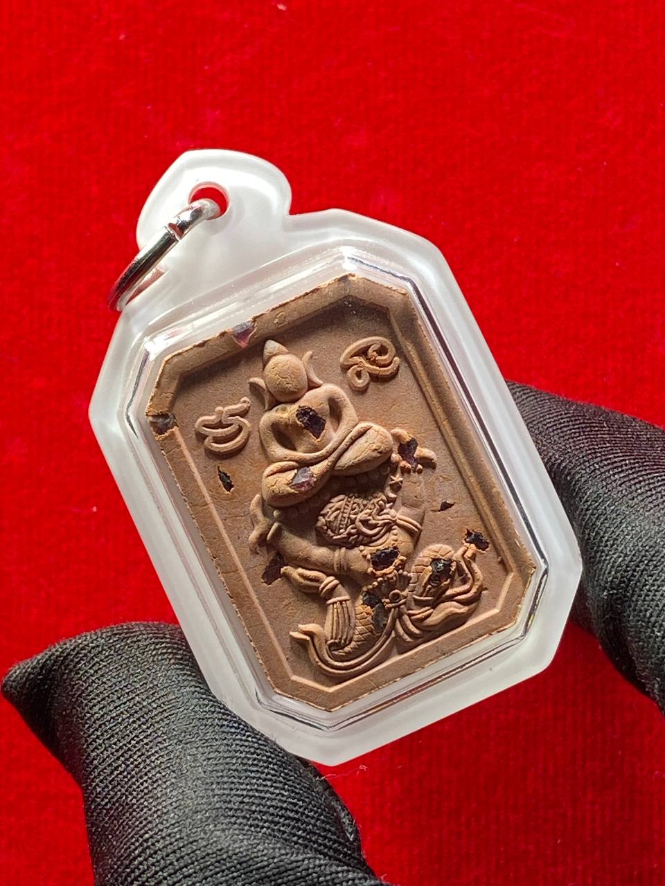 多位著名高僧加持
Phra Phong Moon PhraKhan
Phra Somdej Ki Hanuman
Wat PhoSriSaad B.E.2567 现物实牌
 | Jin Thai Fo Pai