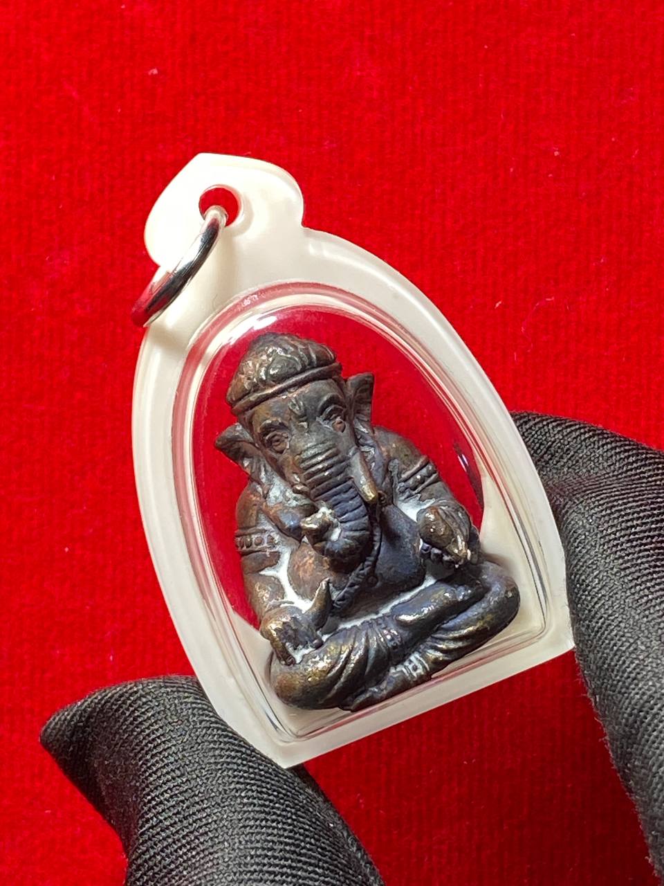 【龙婆闪加持｜大富贵象神】现物实拍 | Jin Thai Fo Pai