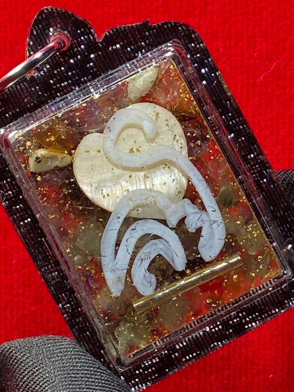 AJARN PRAYOOT 啊赞芭玉水晶双飞金口人缘鸟（背部含有符管）
 | SAN Pin Selection