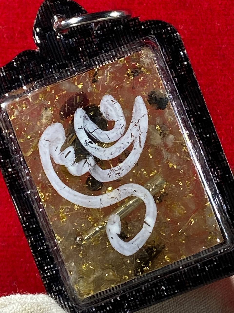 AJARN PRAYOOT 啊赞芭玉精美水晶人缘鸟背部含有符管(现物实拍）
 | SAN Pin Selection