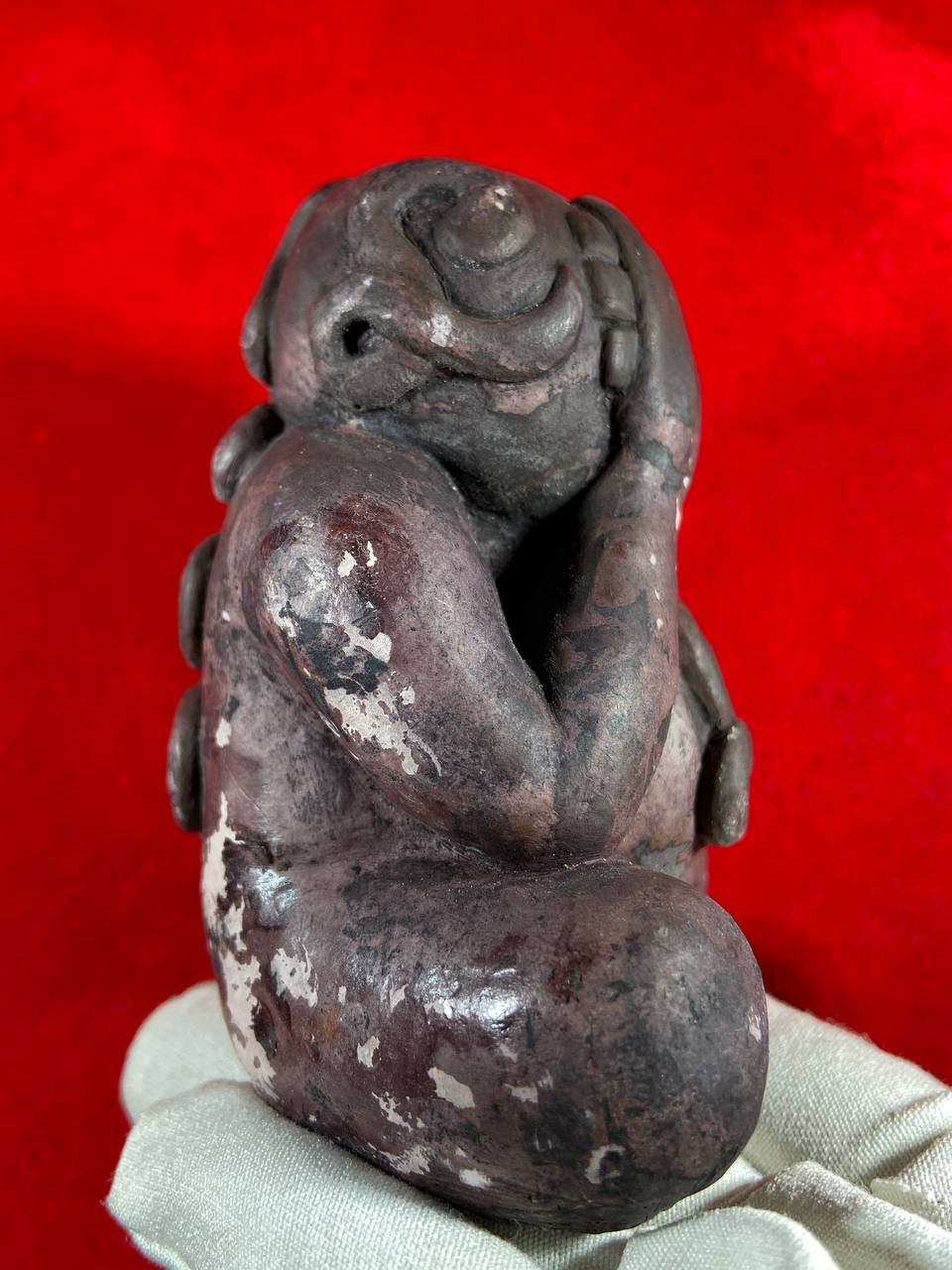 龙婆LOY 掩面避险王
 | Jin Thai Fo Pai