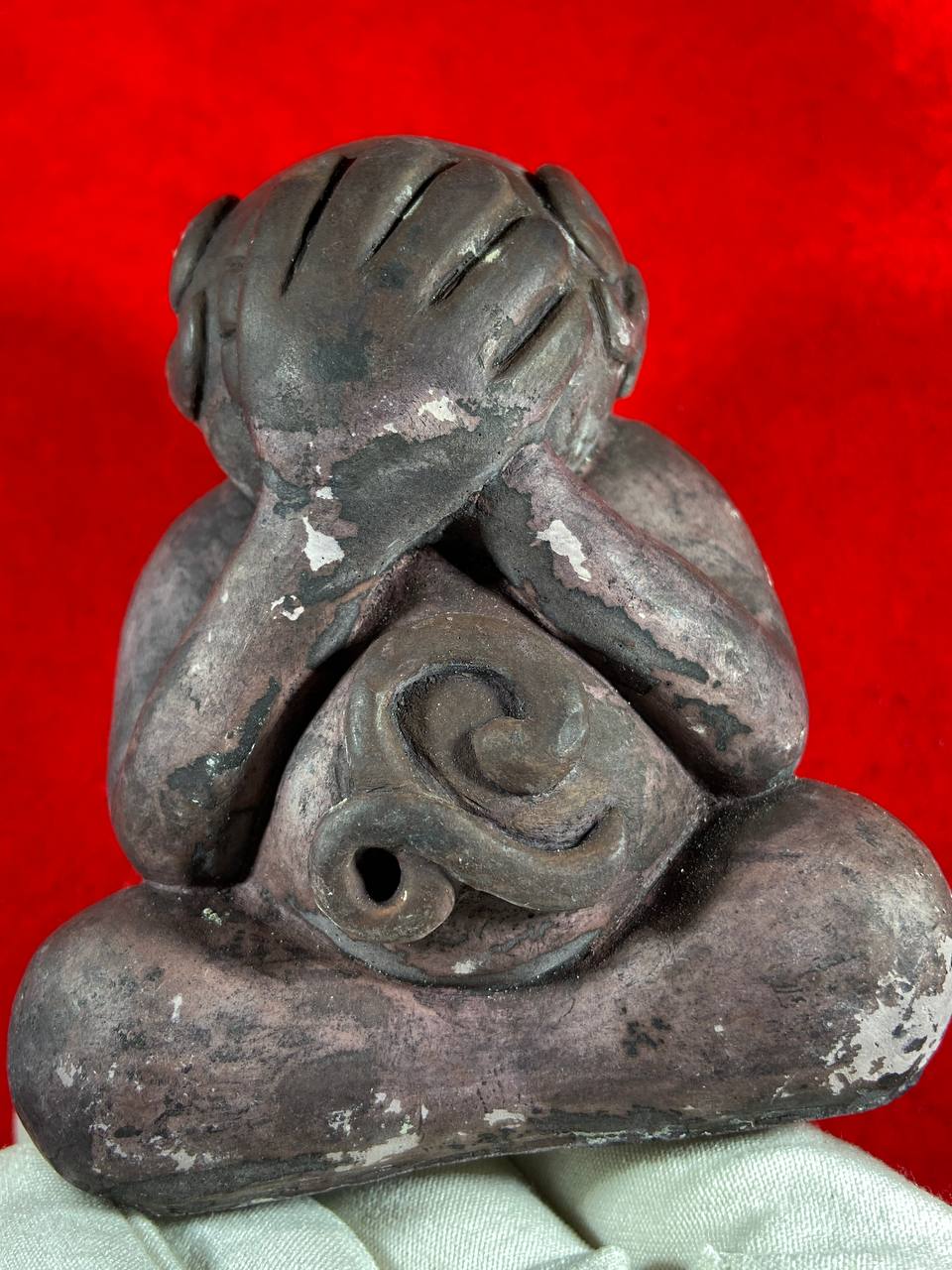 龙婆LOY 掩面避险王
 | Jin Thai Fo Pai