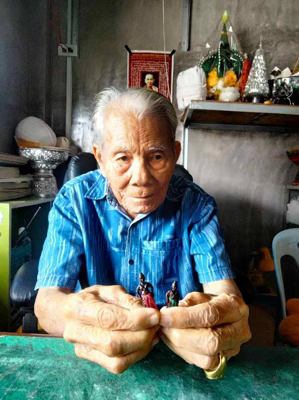 老爷子 Por Noi Tan 灵木金童子（Mai Payong Kumarn Thong） | SAN Pin Selection