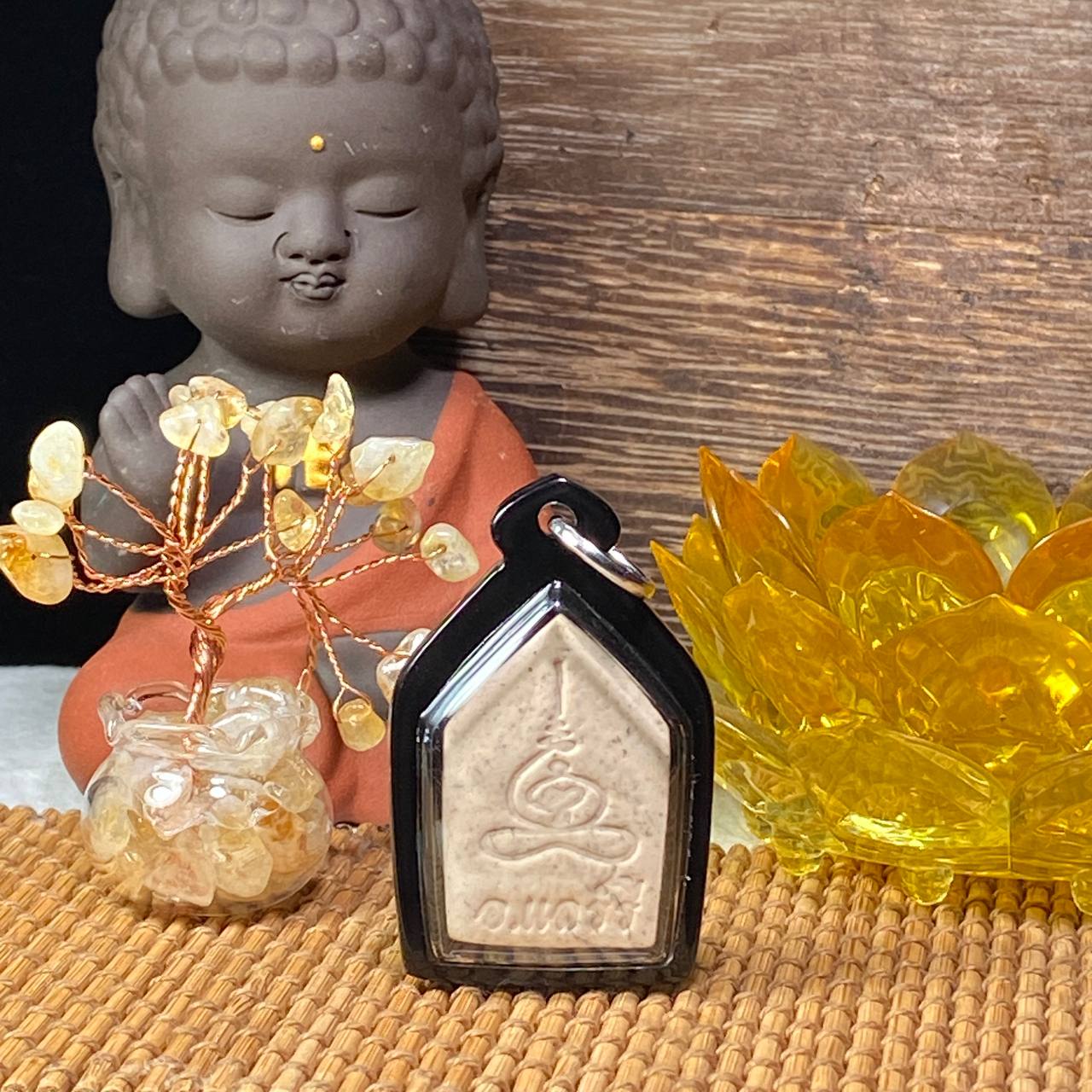 【PHRA KHUNPAEN 特级人缘富裕招财双鸡坤平佛牌】 | SAN Pin Selection