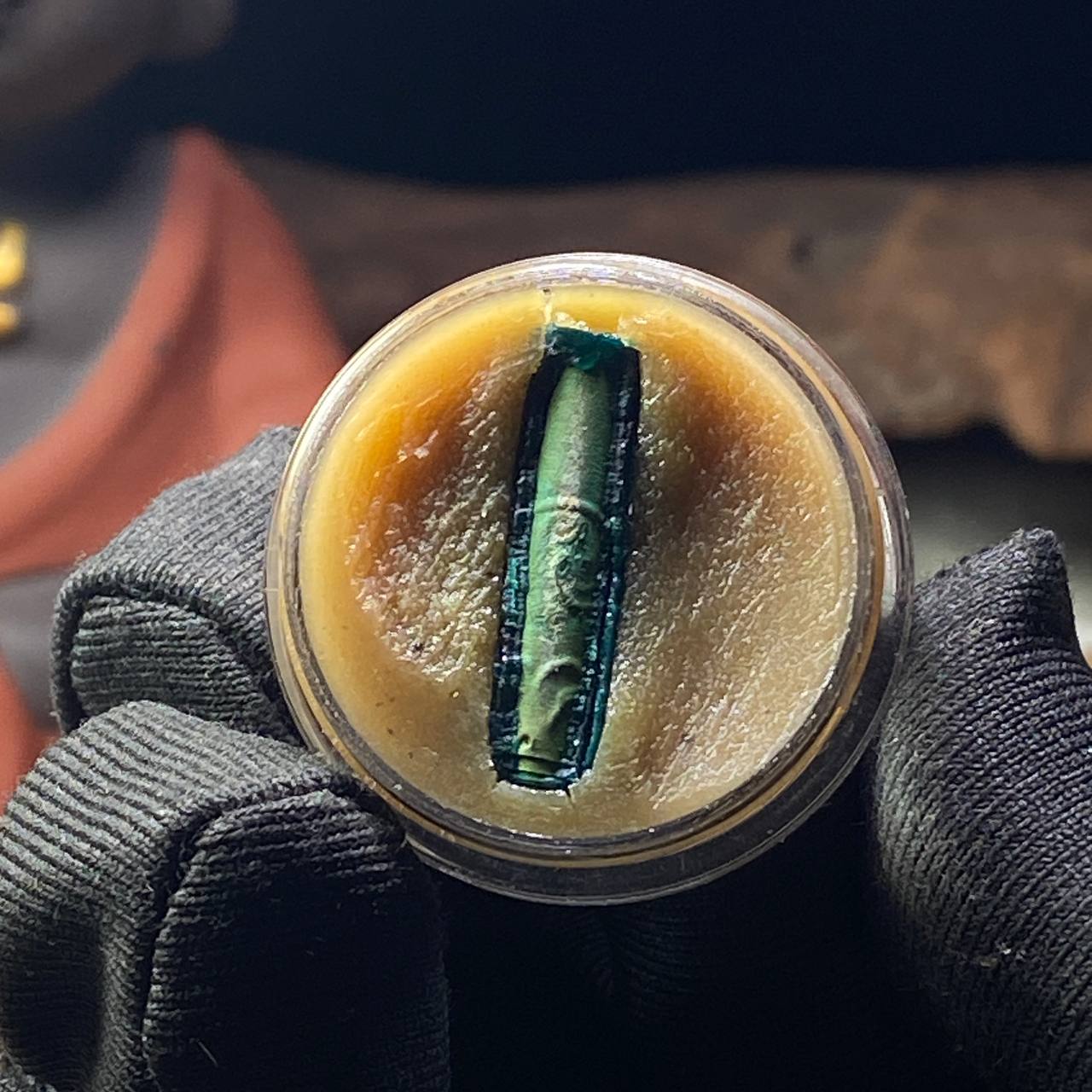 印尼爪哇黑巫术 鬼迷心窍性爱膏
 | Jin Thai Fo Pai