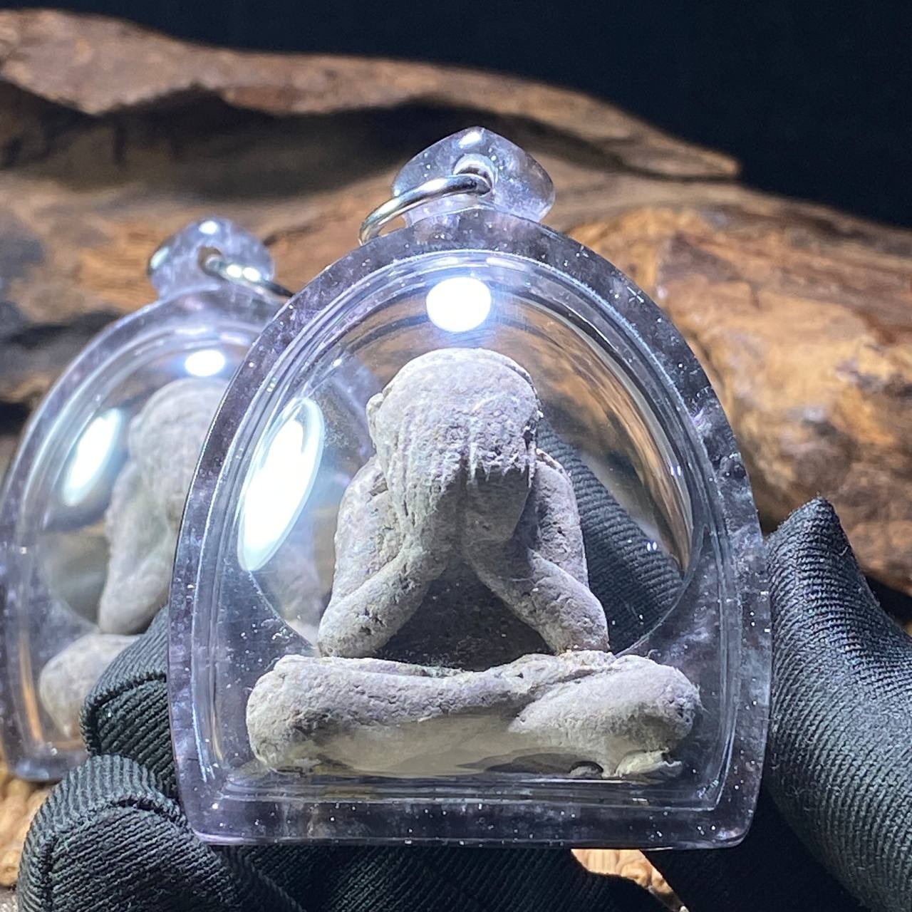 ARCHAN PRAYOOT（阿赞芭玉）招财掩面必达 · 佛历2557 · 佩戴型大模 | SAN Pin Selection