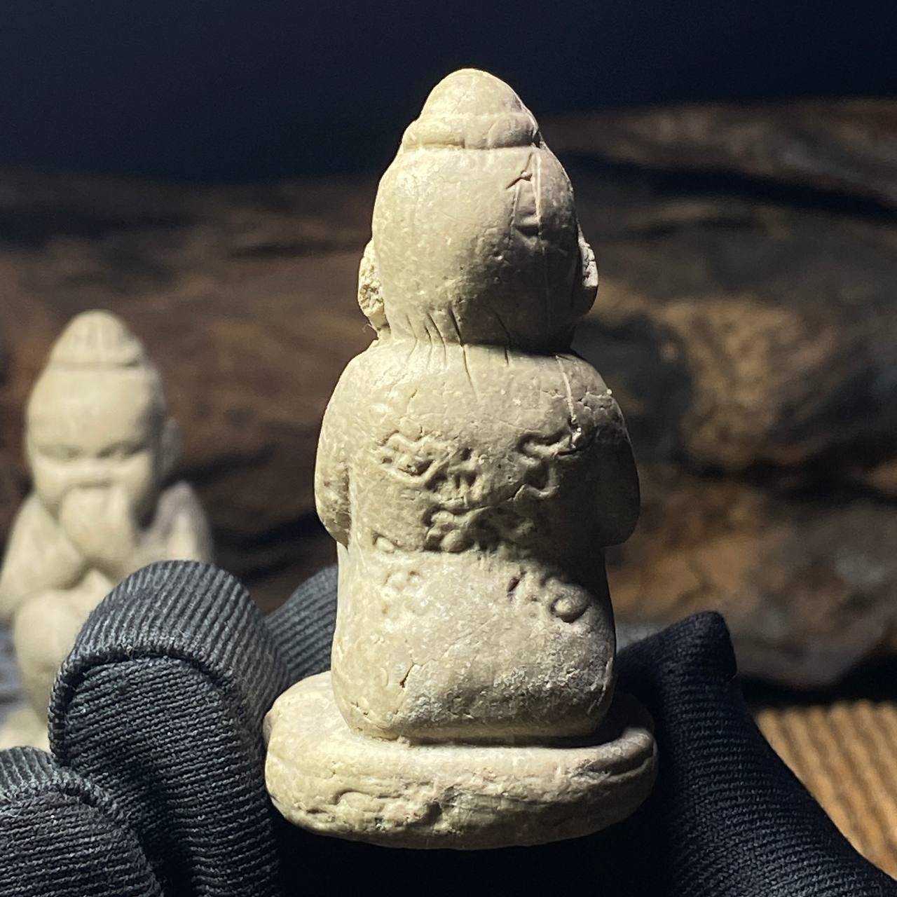LERSI MOKALA鲁士目卡拉第一期佛历2549吸脐带古曼童（小尊） | Jin Thai Fo Pai