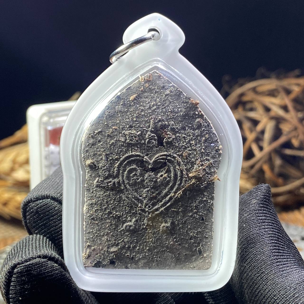 **ARCHAN LEEAIR｜阿赞 LeeAirB桃花坤平抱女佛牌**(现物实拍） | SAN Pin Selection