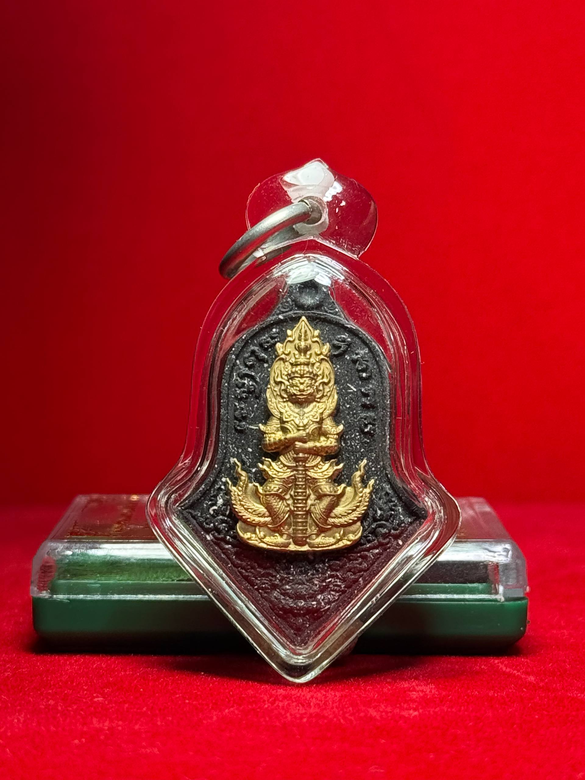 LP YIT龙婆易鬼王背部富裕掩面必达佛（黑模黄铜） | Jin Thai Fo Pai