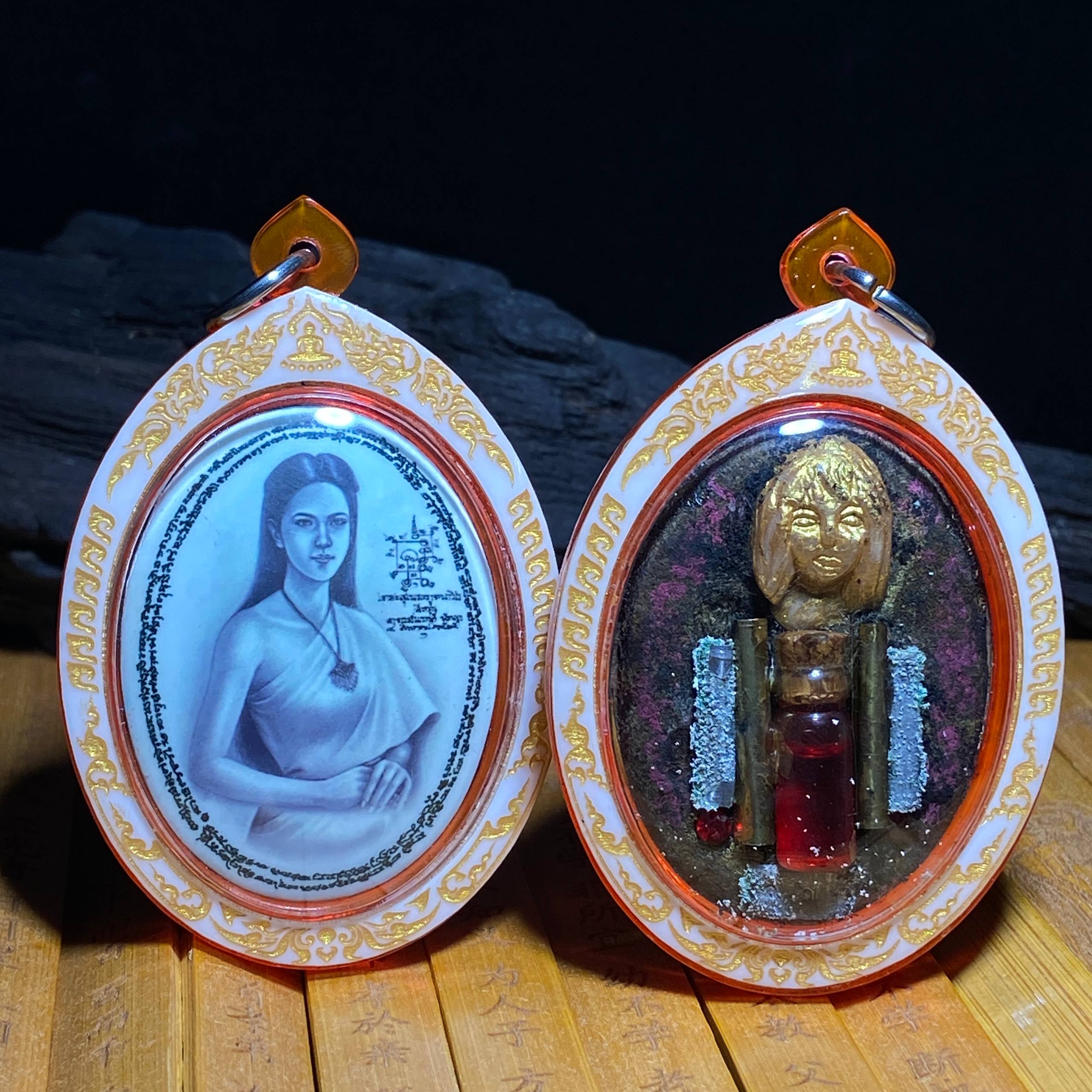 Jin Thai Fo Pai - ARCHAN DAN啊赞钿咩曼女灵姐姐牌