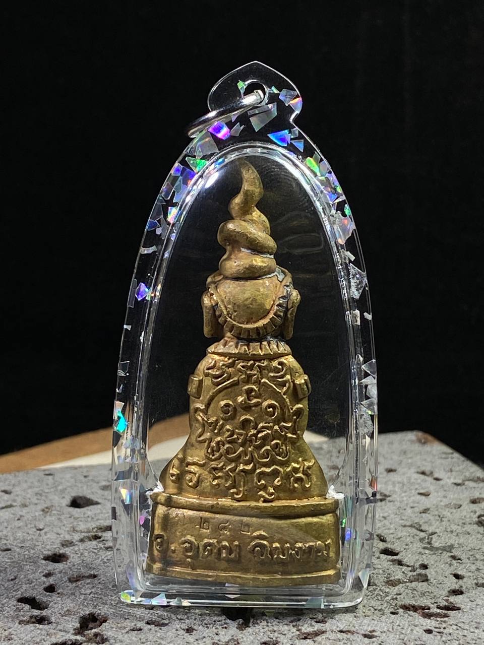 【PRAIYA NGANG MAFIA YAI】帕罂大佬
古老混合黄铜 · 独立编号（随机发出）现物实拍 | SAN Pin Selection