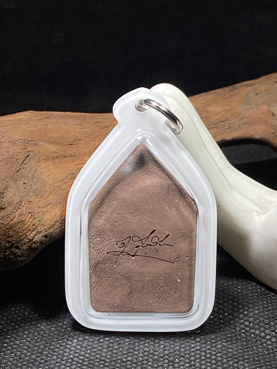 婆南丹@泰北老爷子 Phor Tan Suksabai 加持开光 超级异性缘坤平粉牌 2569年 | SAN Pin Selection