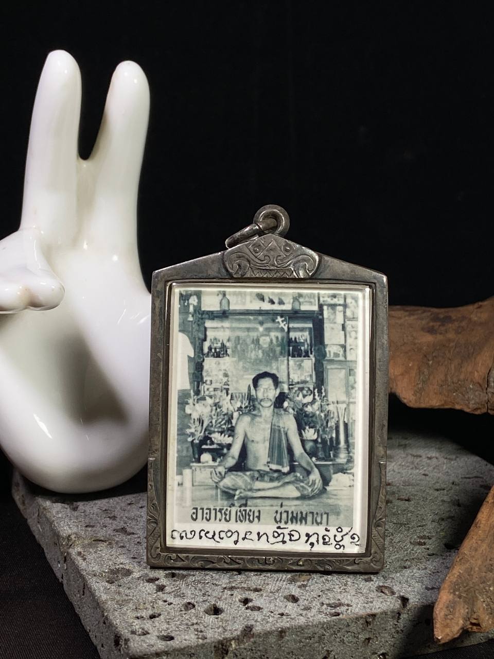 Jin Thai Fo Pai - 婆旁手符｜早期阿赞厅印卡龙必自身法照(现物实拍）