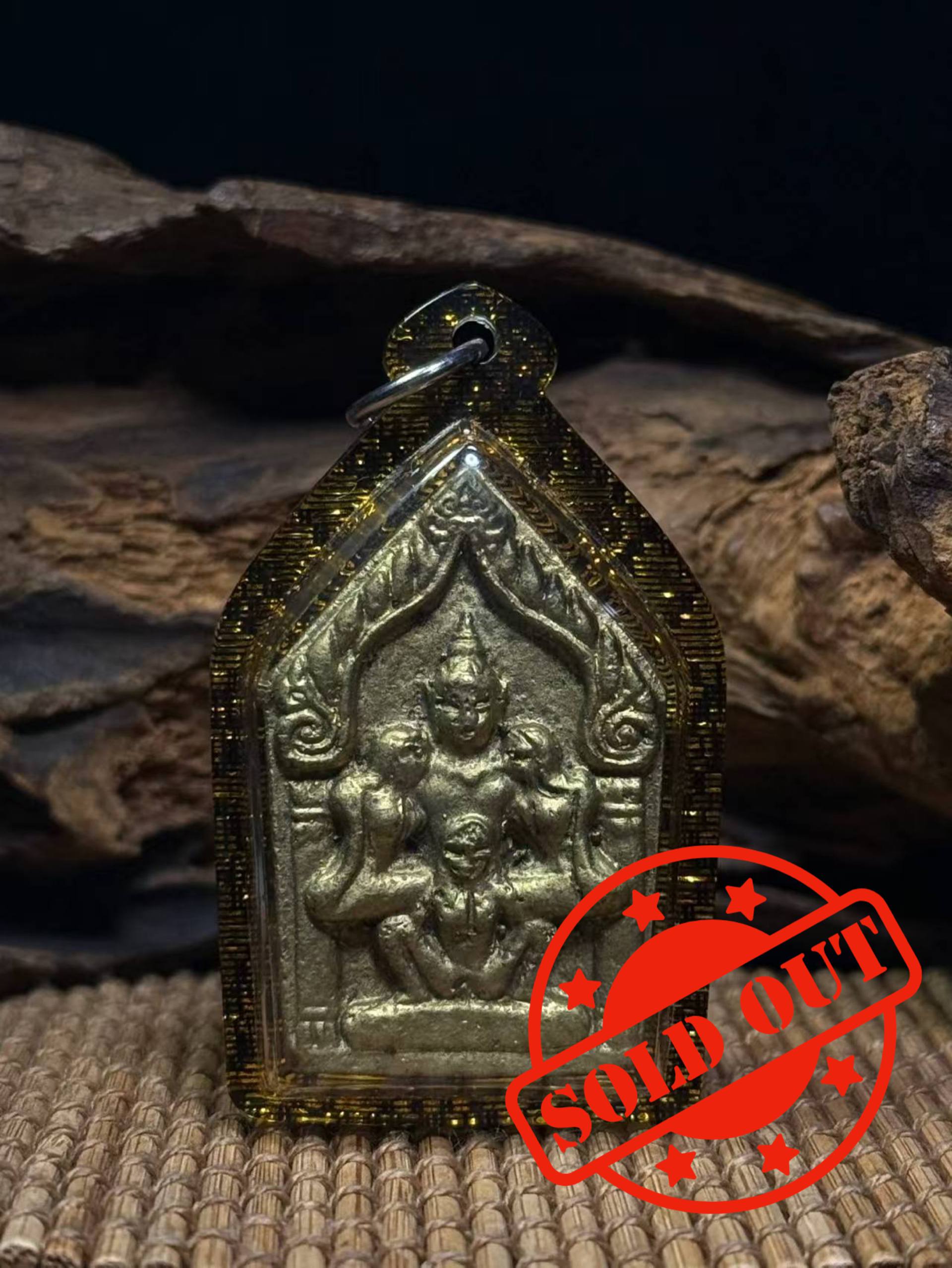 Jin Thai Fo Pai - 阿赞 Daeng 座财坤平依霸背后和合燕通